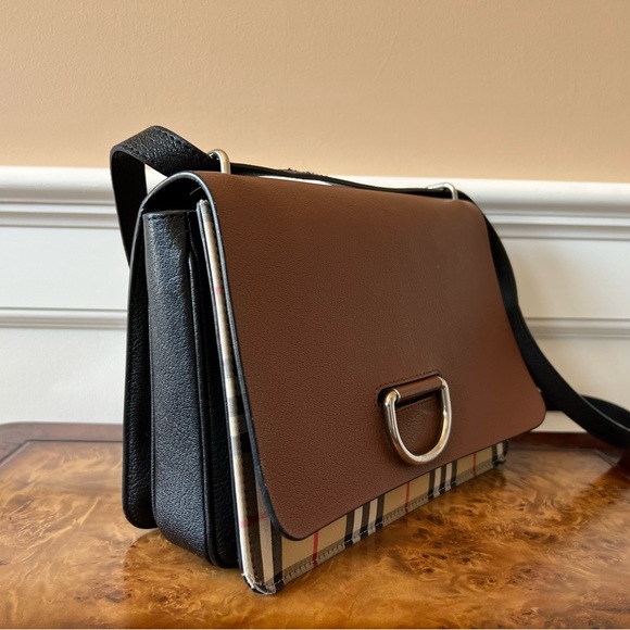 Burberry The D-Ring Medium Bag in Tan Leather with Vintage Check Motif - Picture 3 of 11